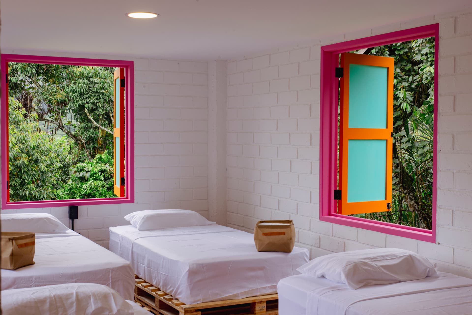 Peaceful sunset view over the pool at Isla de Pascua hostel in Jardín